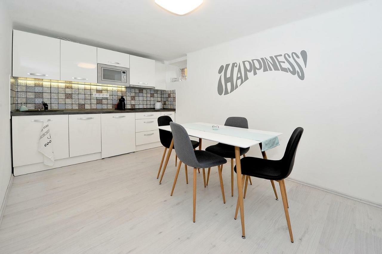 Pure Apartman Pécs Exterior foto